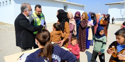 Büyükşehir, geçici tarım işçilerine yönelik sağlık hizmeti ve bilgilendirme çalışması gerçekleştirdi