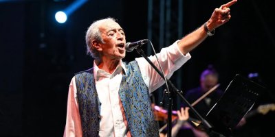 Edip Akbayram vefat etti