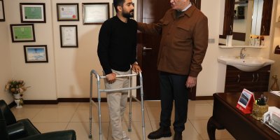 Silahla vurulup felç kalan Veysel, yeniden yürümeye başladı