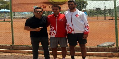 Genç raket Emir Şendoğan, 18 Yaş Milli Takımı’na girdi