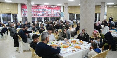 CHP Adana Milletvekilleri, iftar yemeğinde şehit aileleri ile buluştu