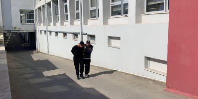 Ofisinde esrar yakalandı: "Kullanıyorum ama bu maddeler bana ait değil" savunması yaptı