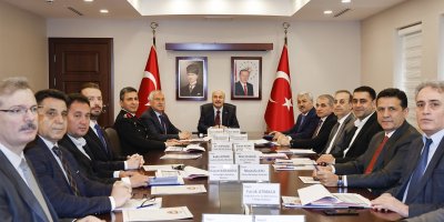 Adana Valisi Köşger:" Tüm belediyelerimiz kendi barınaklarını en kısa sürede inşa edecek"