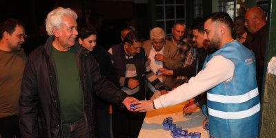 Başkan Demirçalı, ilçedeki tüm camilerde ağızları tatlandırıyor