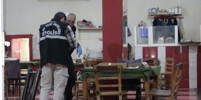 Adana'da 2 arkadaş okey masasında öldürüldü