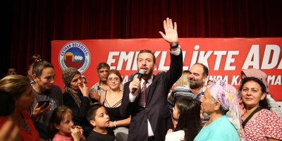 Ceyhan'da emeklilere verilen söz tutuldu: 5 bin TL ikramiye yatırıldı