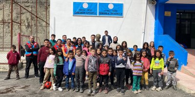 Adana'da çocuklara bayram sürprizi