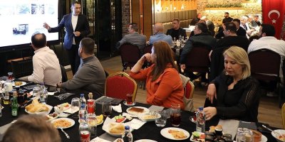 AOSB, geleneksel iftar programında bir araya geldi