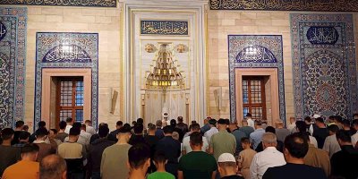 Adana'da Ramazan ayının son teravih namazı kılındı