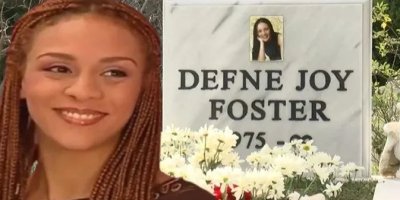 Adanalı Sanatçının mezar taşı neden değişti ?