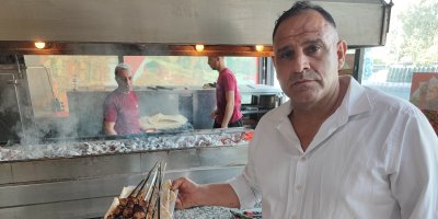 Hem yazar hem garson hem de gazi