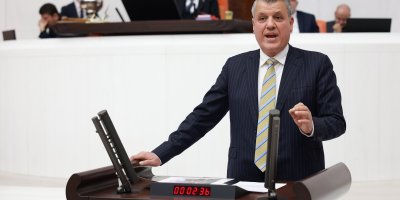 Ayhan Barut 'Millete yasak, Saray ve çevresine hak mıdır?"