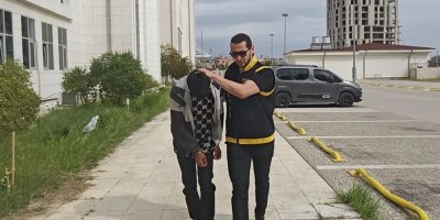 18 yaşındaki genç sevgilisini rahatsız eden şahsın babasını öldürdü