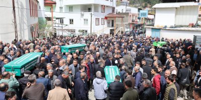 Trafik kazasında hayatını kaybeden Güleç ailesi, son yolculuğuna uğurlandı