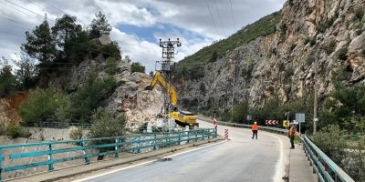 Kozan baraj köprüsünde tehlike sona eriyor