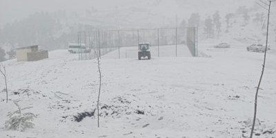 Adana'da yüksek kesimlerinde kar yağışı