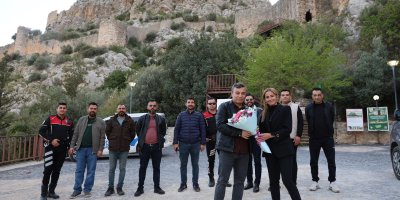 Adana usulü Polis Haftası kutlaması az daha karakolda bitecekti