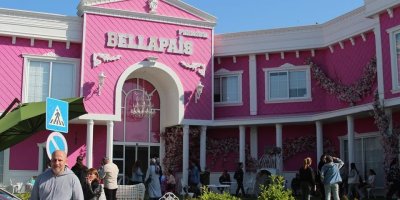 Bellapais'in sahibi Sinem Çekinmez ''Borcumu ödemek için savaşacağım''