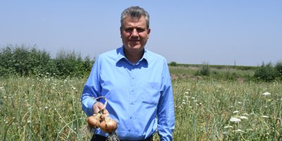 Ayhan Barut; ''Soğan üreticisi kan ağlıyor"