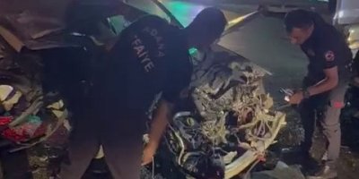 Adana'da otomobil ile kamyon çarpıştı: 1 kişi hayatını kaybetti, 1 kişi de yaralandı.