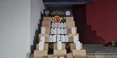 Adana’da 980 litre sahte içki ele geçirildi: 2 gözaltı