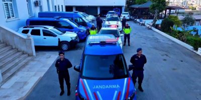 Şehit kızına ilk yaş gününde jandarmadan sürpriz