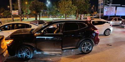 Adana’da kırmızı ışıkta pusu: Trafikte silahlı saldırıya uğrayan sürücü ağır yaralandı