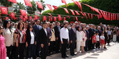 Başkan Tanburoğlu: “Ne acıdır ki 23 Nisan’ı buruk bir şekilde kutluyoruz.”