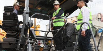 Başkan Demirçalı asfalt çalışmalarını yerinde inceledi