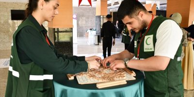 Adana'da "Bağımsızlık Şenliği" düzenlendi