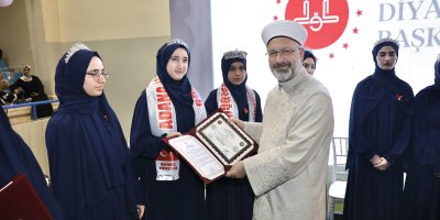 Diyanet İşleri Başkanı Erbaş'ın katılımıyla 475 gence icazet belgesi verildi