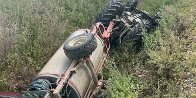 Traktör altında kalan sürücü hayatını kaybetti