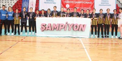 Adana temsilcisi Adasokağı SK, Türkiye Şampiyonu oldu