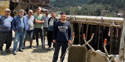 Yangında hasar alıp yıkılan ev imece usulü yapılmaya başlandı