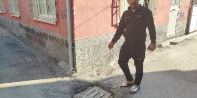 Her yağmurda evini su basan vatandaş belediyeye isyan etti