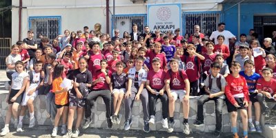 Demirspor’un gençleri, öğrencilerle buluştu