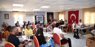 Satranç Yardımcı Antrenörlük Kursu Çukurova'da Başladı