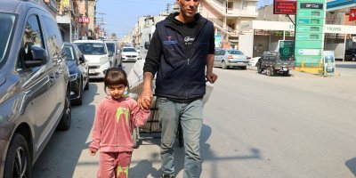 Henüz 6 yaşında babasının görmeyen gözleri oldu