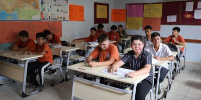 Sınıfın afacanları derece yaptı, köy okulunun gururu oldu