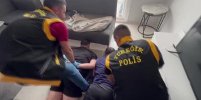 Minibüsteyken husumetlisini görüp defalarca ateş etti: O anlar kamerada