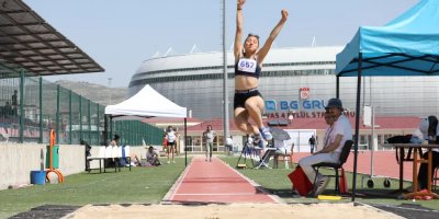 'Yağmur Orhan' Adana'ya bir madalya daha getirdi