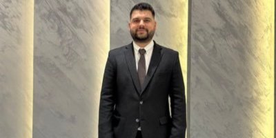 Ak Parti Yüreğir İlçe Gençlik Kolları Başkanı istifa etti.