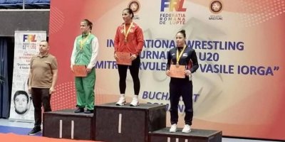 Bir madalyada Adanalı Hatice Nur Sarı'dan!