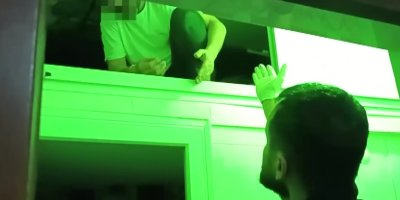 Firari torbacılara operasyon: Biri tavan arasında 10 hükümlü yakalandı