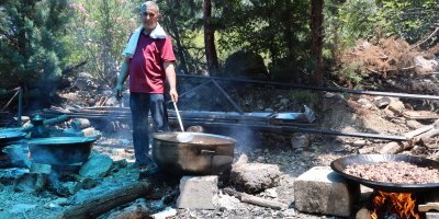 Adana’nın dağ köyünde 89 yıllık bayram geleneği