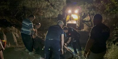 Kuyuda bulunan kayıp inek saatler süren çalışmayla kurtarıldı