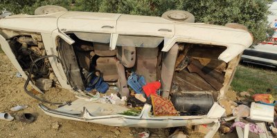 Otomobil şarampole devrildi: 3 yaralı