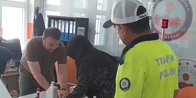 Kimliğini unutan öğrencinin imdadına polis yetişti, son dakika gelen sınava alınmadı