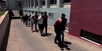 Adana'da uyuşturucu tacirlerine operasyon: 6 kişi tutuklandı
