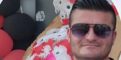 Ağaca çarpan motosikletli hayatını kaybetti